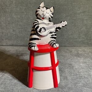 KLIBAN CAT PLAYING GUITAR AND SITTING ON A STOOL TRINKET JAR